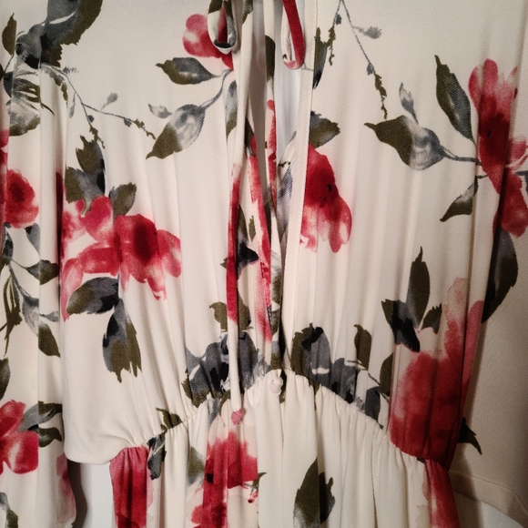 White Birch Gorgeous Floral Dress - Picture 7 of 7